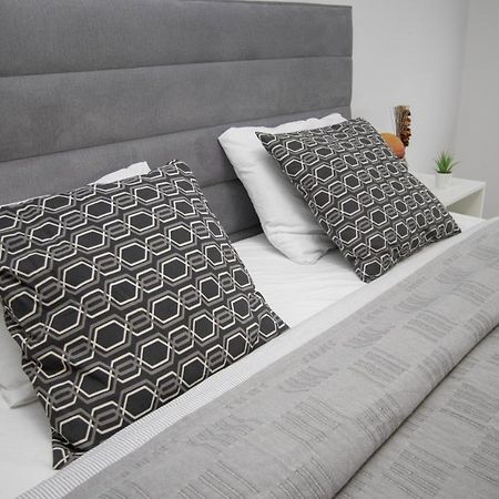 Apartment Ig4U, City Center Bjelovar Esterno foto