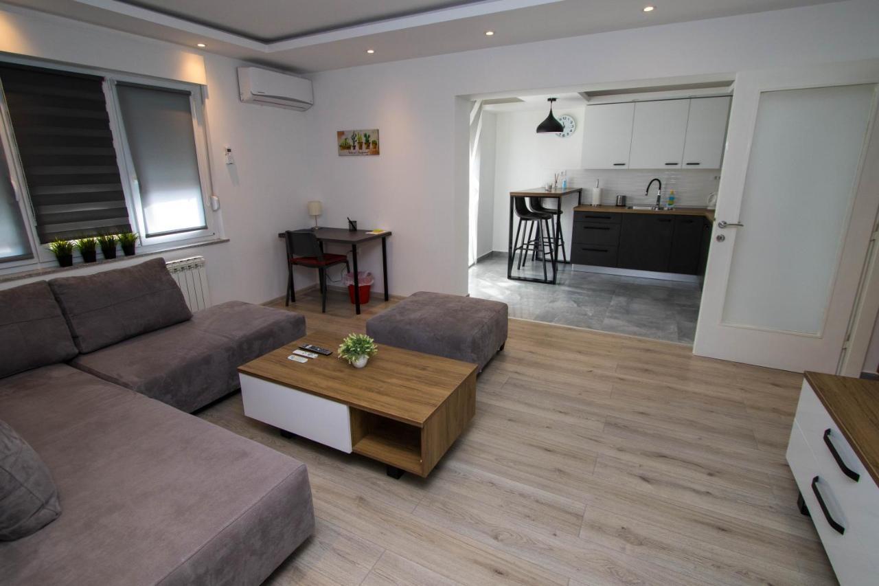 Apartment Ig4U, City Center Bjelovar Esterno foto
